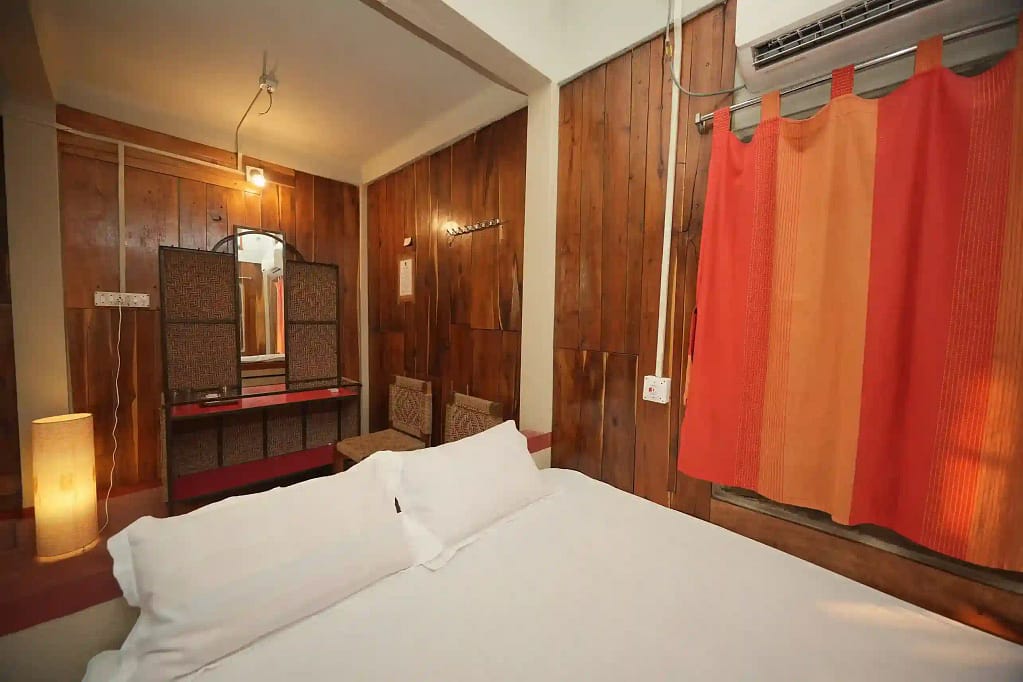 Hotel in Santiniketan Under ₹2000 Per Night — What You Actually Get for the Price 6 homestay in bolpur shantiniketan