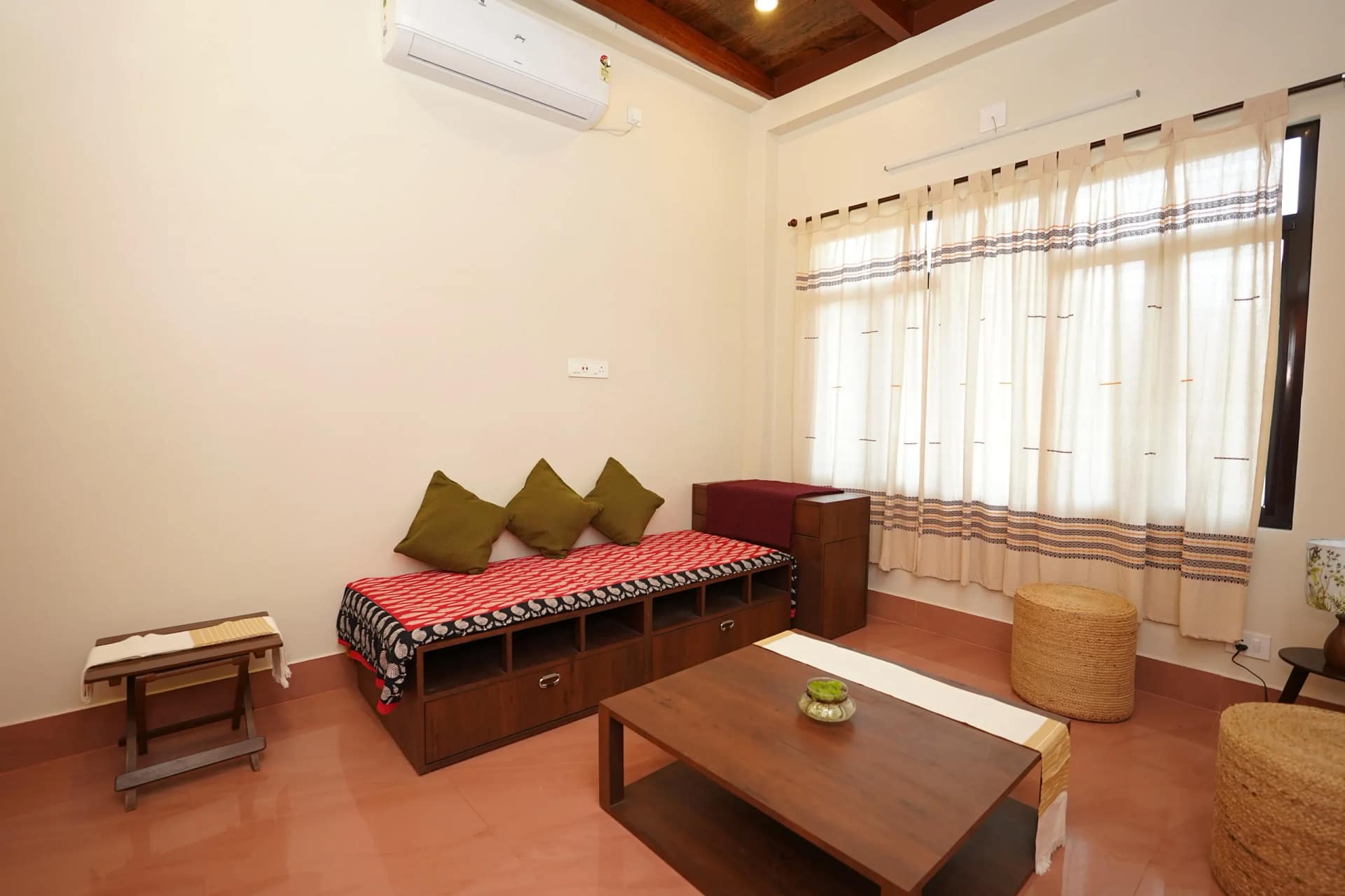 Room at shantiniketan for family